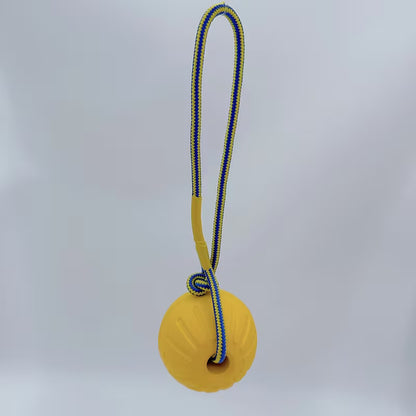 Gele Bal met touw speeltje ( 9cm)